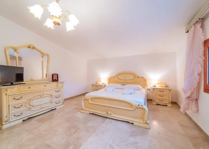 Brorent Domo De Aurora * أولبيا