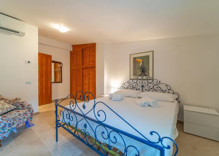 Brorent Domo De Aurora * أولبيا